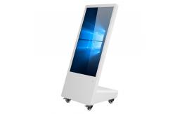 China 32inch network version portable mobile advertising digital signage supplier