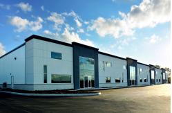 China Pre Engineered H Beam Steel Structure Warehouse / Metal Prefab Workshop supplier
