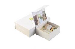China Elegent Square Cosmetic Packaging Box Foldable Magnetic Gift Box supplier