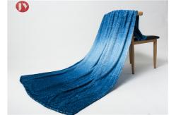 China Blue Gradient Pattern Microplush Flannel Fleece Blanket Multi Function Machine Wash Cold Fuzzy supplier