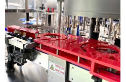 China Rotary Spring Water Carbonated Drink Bottles Sticker Labeling Machine High Speed supplier