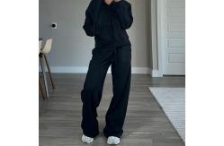 China Breathable Womens Streetwear Tracksuit Distressed Zip Up Plain Joggers Two Piece Set supplier