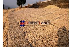 China Latvia Permeable Gabion Wire Baskets For Embankment Aperture 60×80mm supplier