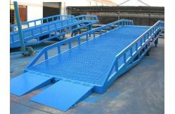 China Portable Loading Ramps Customizable  5-15 Tons Load Capacity Warehouse Dock Ramps supplier