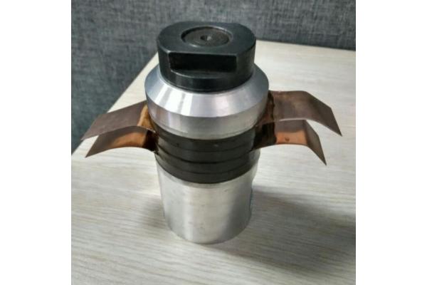1800W 20Khz High Power Ultrasonic Transducer For Making Plastic Welding Machine