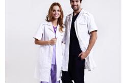 China Unisex Practical White Doctor Lab Coat Eco - Friendly Unique Design With Buttons supplier