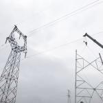 ISO9001 Cat Head Angle Steel Power Transmission Tower for sale