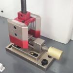 ISO180 2000 Izod Pendulum Impact Test Apparatus For Plastic