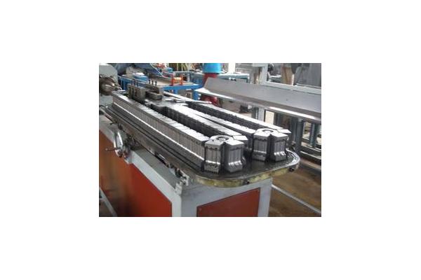 PP / PE Elelctrical Wire Pipe Plastic Single Screw Extruder Machine