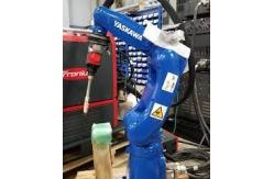 China YASKAWA AR700 Industrial Welding Robot With 727mm Reach supplier