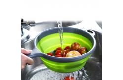 China 1400ML high quality Kitchen Foldable TPR Strainers Collapsible Colanders with Handles supplier