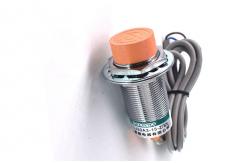 China High Durability Inductive Proximity Sensor Switch IP67 Protection Structure supplier