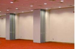 China Decorative Surface Operable Folding Partition Walls ,  Sound Insulation Partition Panel supplier