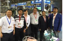 China Flute Laminating Machine manufacturer