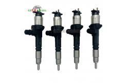 China Fuel Injector 1J500-53051 095000-9690 for Kubota Engines V3800 V3800T supplier