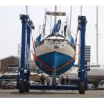 Large Vessels Boat Hoist Crane 10-800t Capacity High Performance for sale