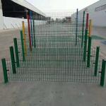 Curvy 3D Triangle Galvanized Welded Wire Mesh Fence PVC Coated for sale