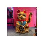 China Outdoor Large Fiberglass Animal Sculpture Gold Lucky Cat Statue for sale