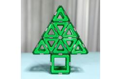China Creative Puzzle Toy 3D Magnetic Building Tiles Christmas Tree Blocks For Kids supplier