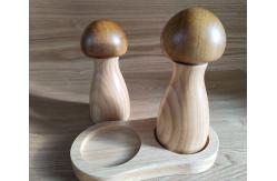 China Mashroom Shape Acacia Wood Salt And Pepper Grinder Set With Manual Adjustable Coarseness supplier