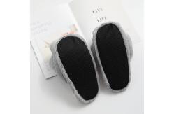 China Non Slip 25cm Cat paw Shape Kids Plush Slippers supplier
