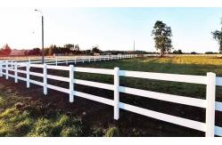China 4 Rails Welded Wire Farm Fence Square Post SGS Certification supplier