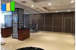 China Interior Wood Movable Sound Proof Partitions Wall Folding Sliding Door System supplier