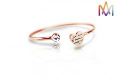 China OEM ODM Geometry Heart Open Cuff Bracelets With Stone supplier
