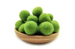 China Handmade 2cm Felt Fabric Crafts Ball For Party Garland supplier