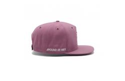 China Cotton Flat Brim Snapback Hats Adjustable Baseball Cap Unisex Design supplier