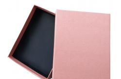 China Customized Square Sturdy Cardboard Gift Box Printed Recyclable supplier