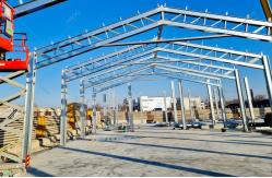 China Prefabricated Lightweight Steel Structure Warehouse Building Large Metal Sheds Workshops supplier