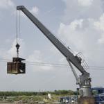 20T 17M Unic Stiff Boom Marine Hydraulic Crane Robust Lifting Capacity for sale