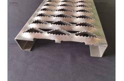 China High Strength  Silver Diamond Hole Grip Strut Safety Grating 300mm Width supplier