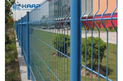 China 3D Curved  Welded Mesh Fencing PVC Coated Triangle Bending For House Garden supplier