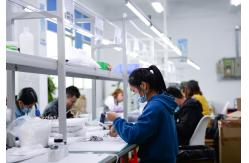China Ultrasonic Facial Device manufacturer