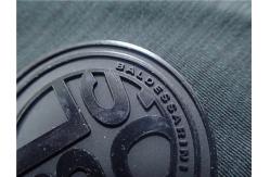 China Custom Rubber Logo Patches / Round Silicone Badge For Garment Or Bags supplier