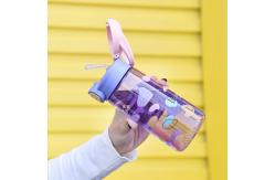 China Kids Unbreakable Leakproof PC Straw Cups Lightweight And Portable 600ml supplier