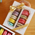 Personalised Macaron Food Packaging Box With Clear Window 15.7x12.8x5.8cm for sale