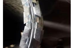 China Excellent Concertina Razor Barbed Wire Security Deployment Barrier supplier