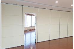 China Soundproofing Acoustic Folding Partition System Rolling Room Dividers supplier