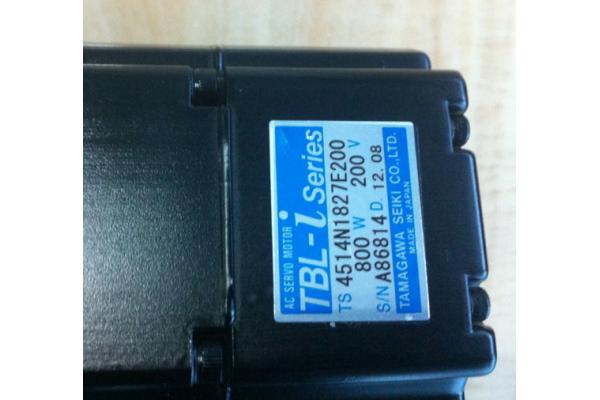 JUKI760 motor KM000000020 SERVO MOTOR 800W(AC800W)