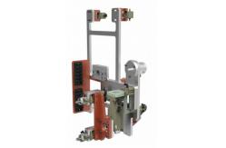 China Fixture System  Injection Robot Arm White And Blue supplier