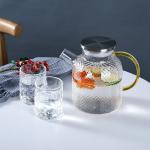 Handmade Juice Carafe With Lid , Borosilicate Glass Short Water Pitcher