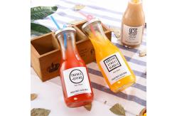China 500ml Thick Glass Beverage Bottle With Straw / Lid Environmentally Friendly supplier