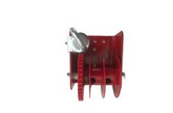 China OEM 1500lbs Poultry Winch For Automatic Drinking System supplier