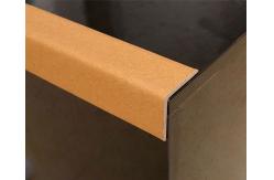 China Recyclable Water Soluble Adhesive Cardboard Edge Protectors supplier
