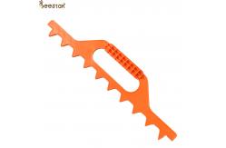 China Apiculture Equipment Plastic Bee Frame Spacer Beehive Tools Red 9 Frames Spacer supplier