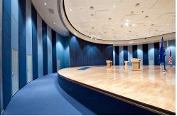 China MDF Panel Aluminum Alloy Frame Folding Movable Partition Walls For Banquet hall supplier