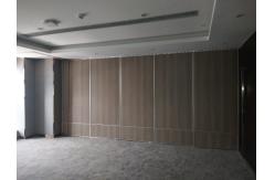 China Operable Sound Insulation Collapsible Folding Partition Walls For Training Meeting Room supplier